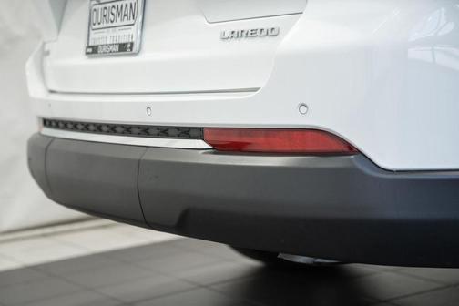 Bright White Clearcoat 2024 Jeep Grand Cherokee L Laredo