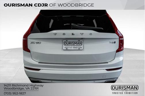 2020 Volvo XC90 T6 Momentum