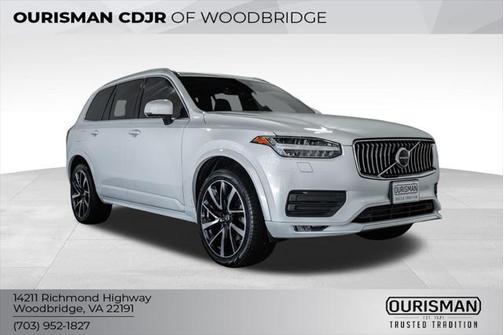 2020 Volvo XC90 T6 Momentum