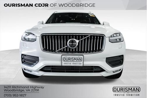 2020 Volvo XC90 T6 Momentum