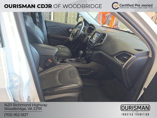 Bright White Clearcoat 2022 Jeep Cherokee Latitude Lux