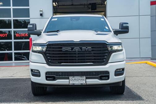 Bright White Clearcoat 2026 RAM 1500 Laramie