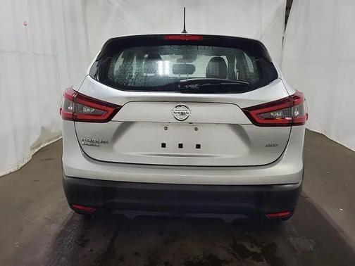 Brilliant Silver Metallic 2020 Nissan Rogue Sport S