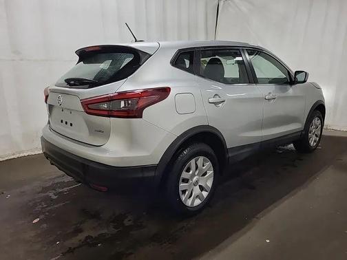 Brilliant Silver Metallic 2020 Nissan Rogue Sport S