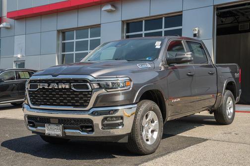 Granite Crystal Metallic Clearcoat 2026 RAM 1500 Big Horn/Lone Star