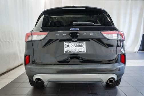 AGATE BLACK METALLIC 2022 Ford Escape SE