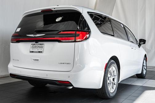 2026 Chrysler Pacifica Limited