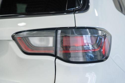 Bright White Clearcoat 2025 Jeep Compass Limited