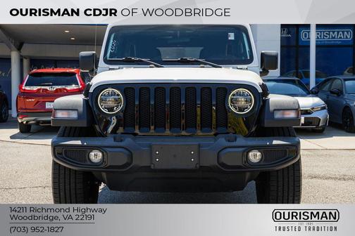 Bright White Clearcoat 2022 Jeep Wrangler Willys