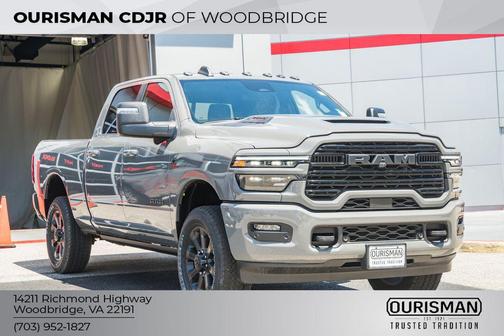 Ceramic Gray Clearcoat 2026 RAM 2500 Laramie Crew Cab 4x4 6'4' Box