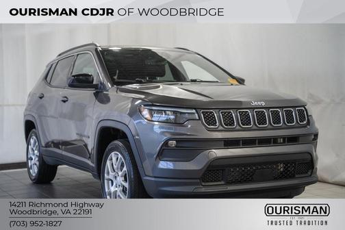 Granite Crystal Metallic Clearcoat 2023 Jeep Compass Latitude Lux