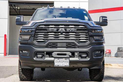 2026 RAM 2500 Tradesman Crew Cab 4x4 6'4' Box