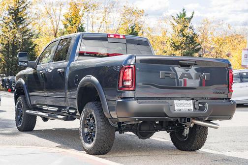 2026 RAM 2500 Tradesman Crew Cab 4x4 6'4' Box