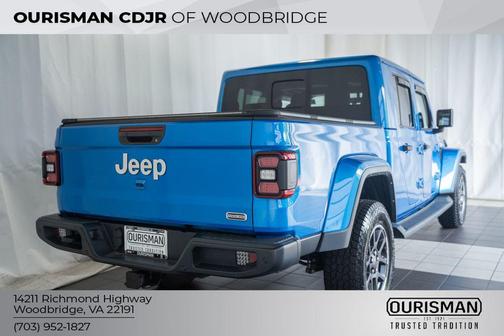 Hydro Blue Pearlcoat 2021 Jeep Gladiator Overland