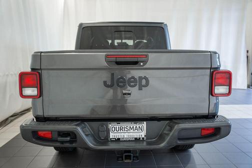Granite Crystal Metallic Clearcoat 2022 Jeep Gladiator Sport S