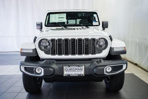 Bright White Clearcoat 2026 Jeep Gladiator Sport S