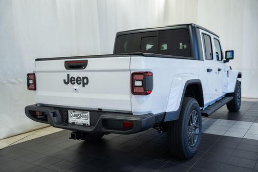 Bright White Clearcoat 2026 Jeep Gladiator Sport S