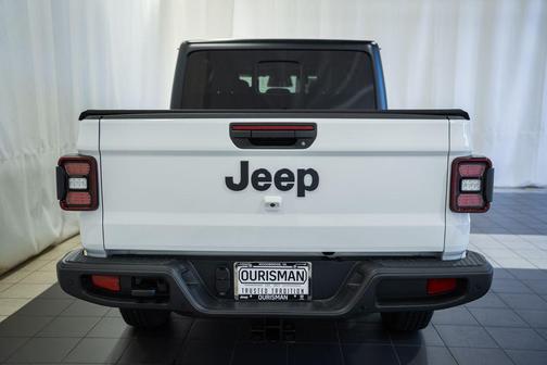 Bright White Clearcoat 2026 Jeep Gladiator Sport S