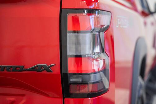 Red Alert 2024 Nissan Frontier PRO-4X
