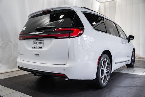 2026 Chrysler Pacifica L