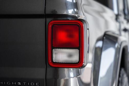 2025 Jeep Gladiator High Tide