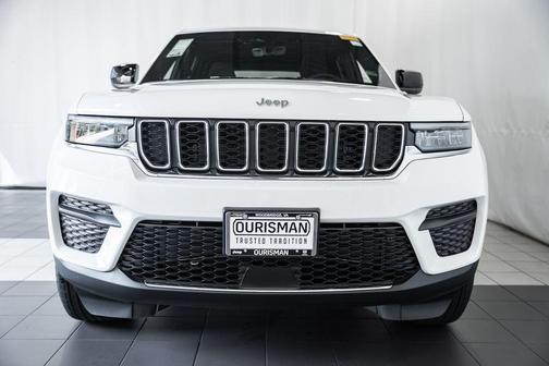 2025 Jeep Grand Cherokee Laredo