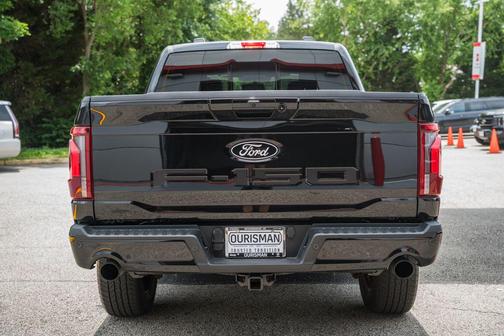 AGATE BLACK METALLIC 2024 Ford F-150 Lariat