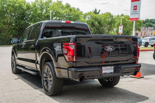 AGATE BLACK METALLIC 2024 Ford F-150 Lariat