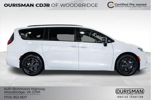 2024 Chrysler Pacifica Hybrid Premium S Appearance Pkg