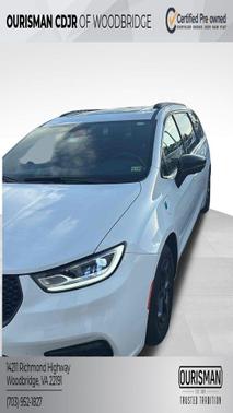 2024 Chrysler Pacifica Hybrid Premium S Appearance Pkg