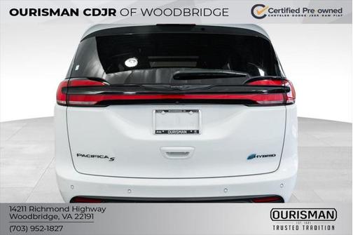 2024 Chrysler Pacifica Hybrid Premium S Appearance Pkg
