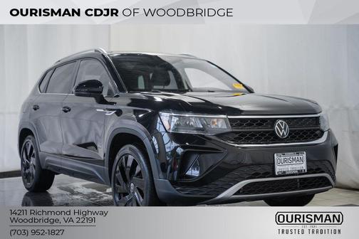 Deep Black 2023 Volkswagen Taos 1.5T SE