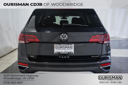 Deep Black 2023 Volkswagen Taos 1.5T SE