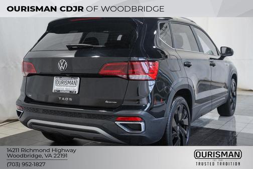 Deep Black 2023 Volkswagen Taos 1.5T SE