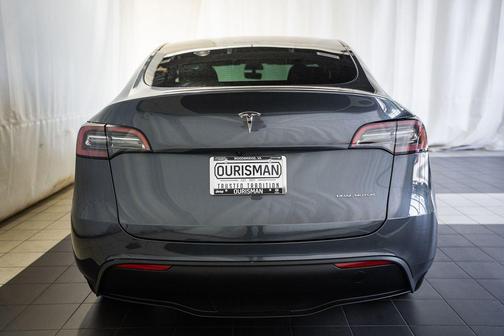 Midnight Silver Metallic 2023 Tesla Model Y Long Range Dual Motor All-Wheel Drive