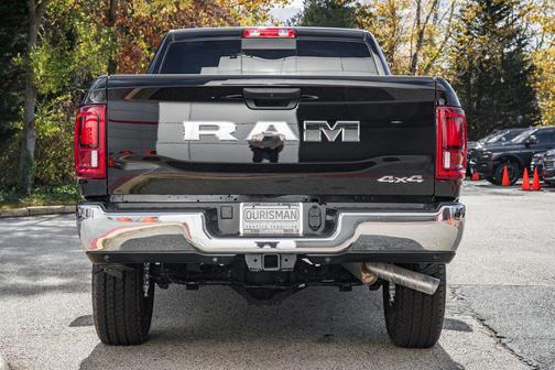 2026 RAM 2500 Tradesman Crew Cab 4x4 6'4' Box