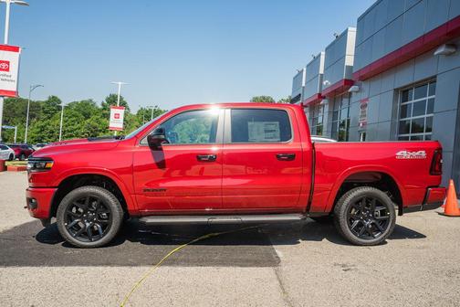 Molten Red Pearlcoat 2026 RAM 1500 Laramie