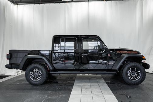 2026 Jeep Gladiator Mojave 4x4