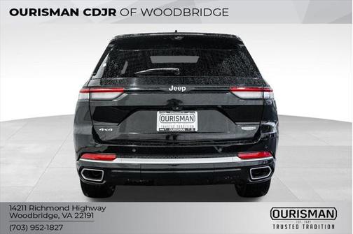 2022 Jeep Grand Cherokee Summit