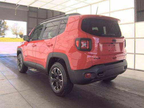 Colorado Red Clearcoat 2023 Jeep Renegade Trailhawk