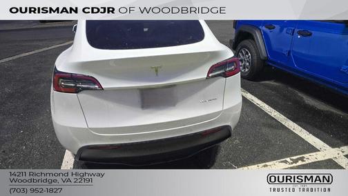 2022 Tesla Model Y Long Range Dual Motor All-Wheel Drive