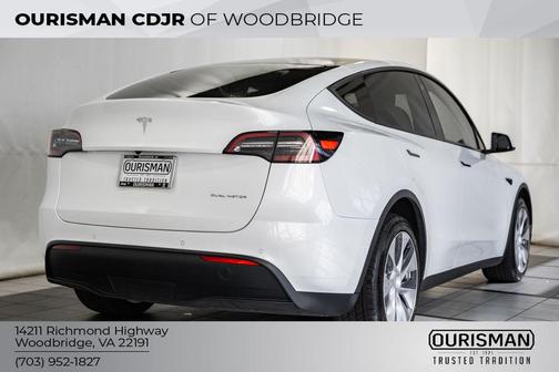 2022 Tesla Model Y Long Range Dual Motor All-Wheel Drive