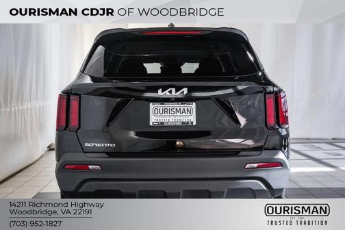 2023 Kia Sorento LX