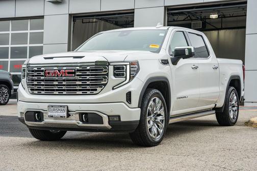 White Frost Tricoat 2023 GMC Sierra 1500 Denali