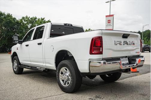 2025 RAM 2500 Tradesman Crew Cab 4x4 6'4' Box