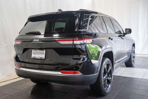 Diamond Black Crystal Pearlcoat 2022 Jeep Grand Cherokee 4xe Base