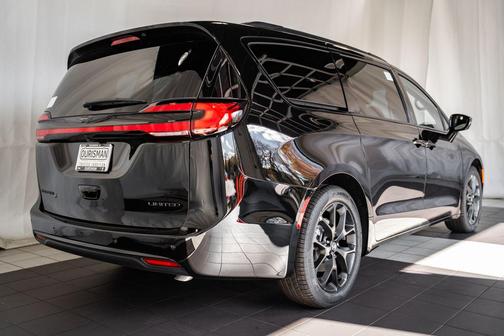 2026 Chrysler Pacifica Limited