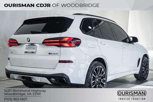2024 BMW X5 M60i