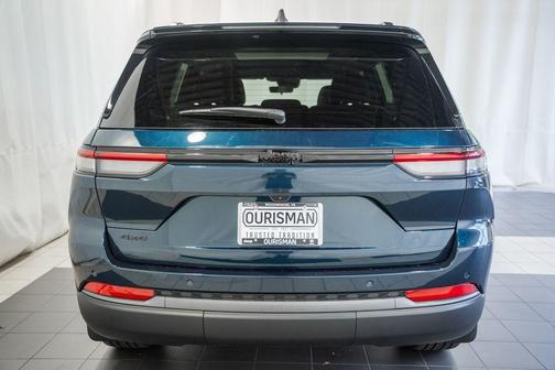 Fathom Blue Pearlcoat 2026 Jeep Grand Cherokee Limited