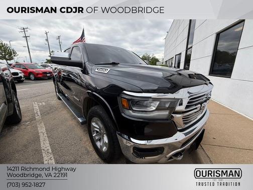 Diamond Black Crystal Pearlcoat 2022 RAM 1500 Laramie